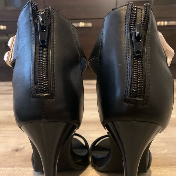 Women’s Black strappy high heels size 6 - Picture 4 of 5